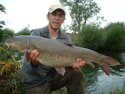 Warks Avon barbel record smashed – Total Fishing