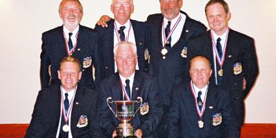 englandboatteam2004.jpg