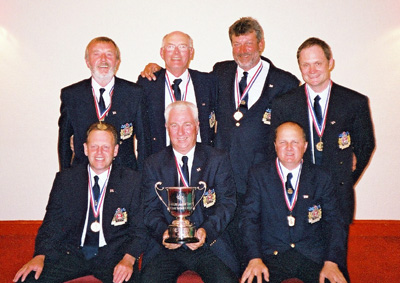 englandboatteam2004.jpg