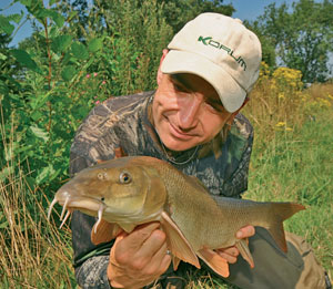 How To Catch Barbel In Daylight – Total Fishing