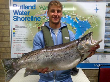 Tom Cooper with the Rutland Water brown trout record at 17lb 6oz 4dr