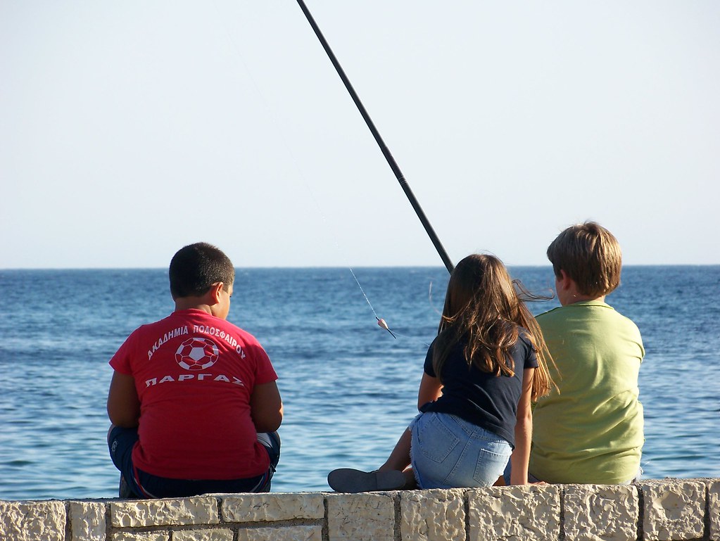 sea fishing chldren